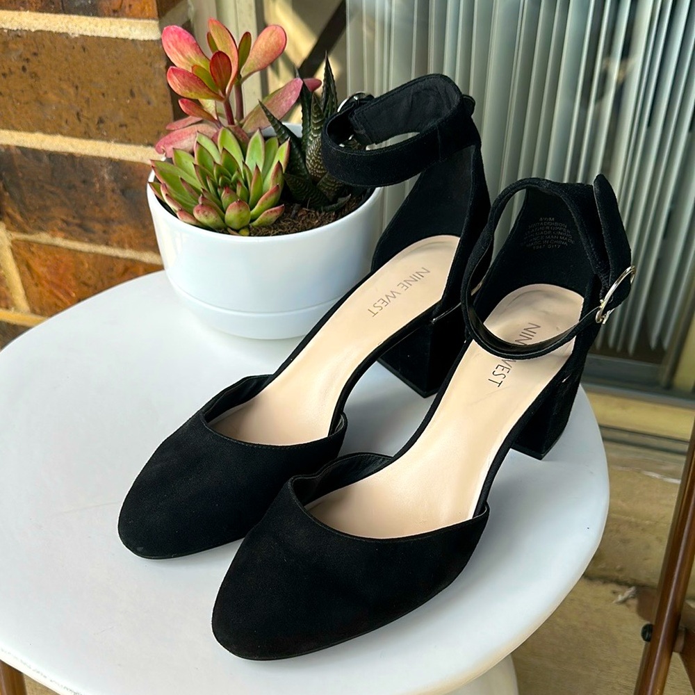 Nine West Black Suede Classic Heels for Formal Occasions